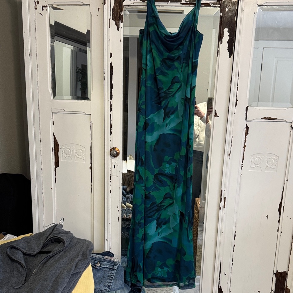 Sleeveless Cowl Maxi Dress in Teal and Navy Floral